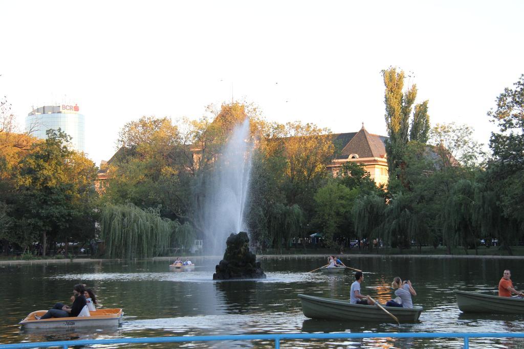 Central Park Бухарест Экстерьер фото